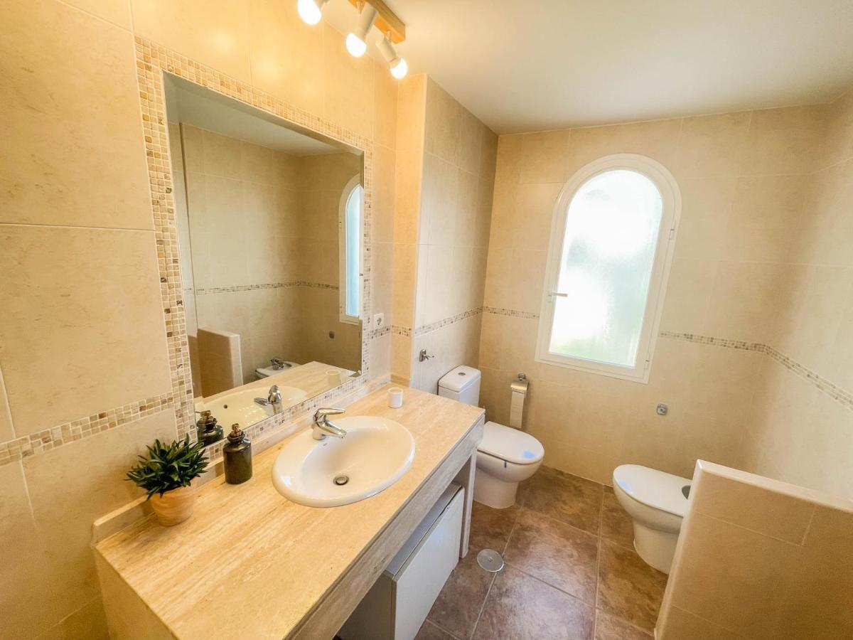 Charming Townhouse With Sea Views & Pool In Altea Villa กัลเป ภายนอก รูปภาพ
